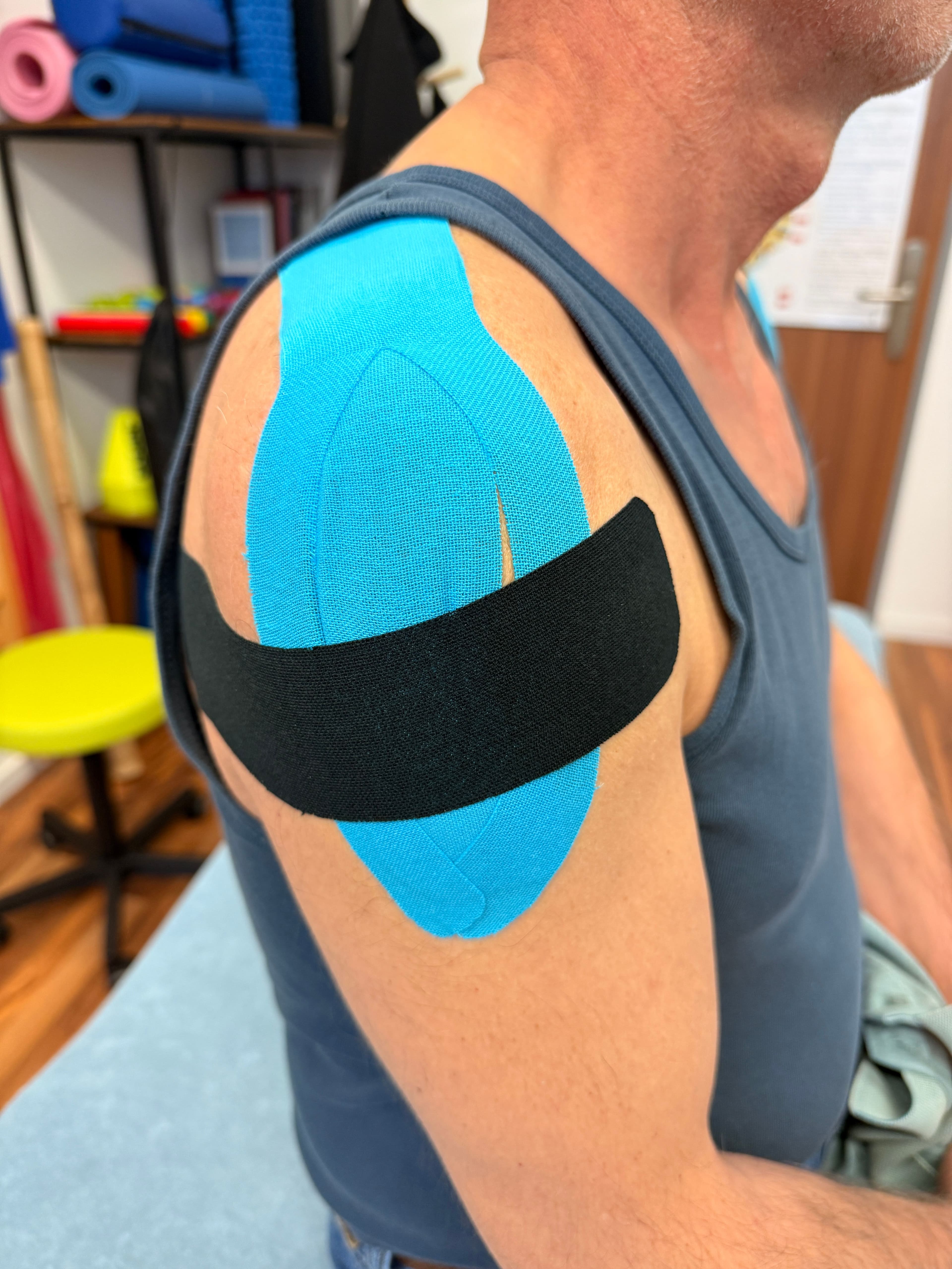 Kinesio Taping in Bludenz – Support for Muscles, Joints and Recovery